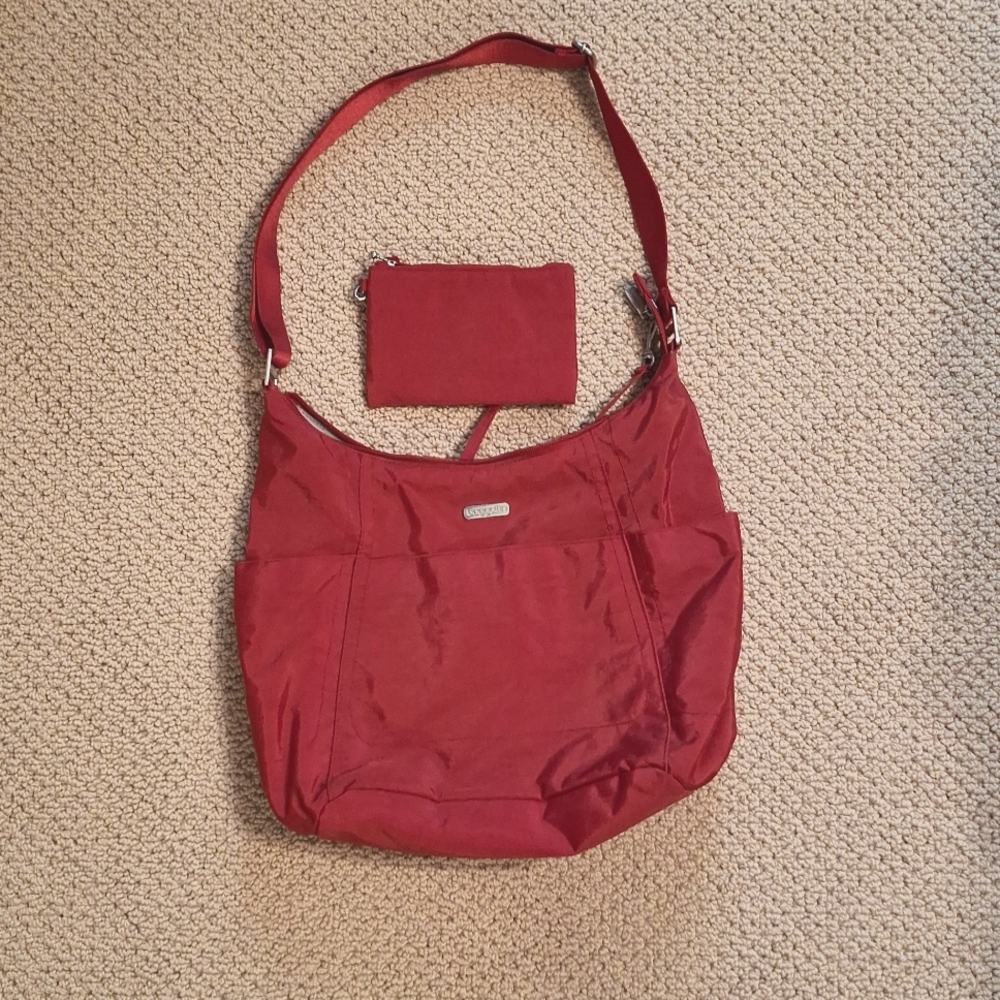 Baggalini midsized crossbody